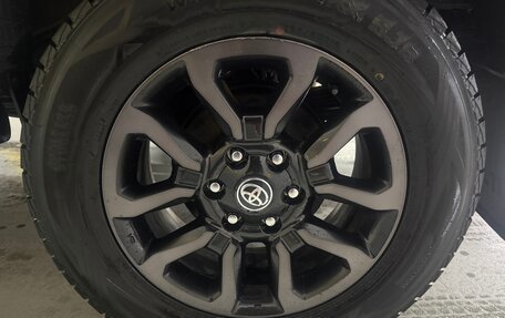 Toyota Hilux VIII, 2021 год, 4 900 000 рублей, 13 фотография