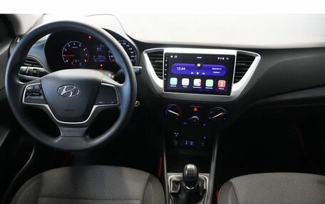 Hyundai Solaris II рестайлинг, 2018 год, 1 239 000 рублей, 9 фотография