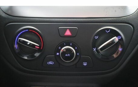 Hyundai Solaris II рестайлинг, 2018 год, 1 239 000 рублей, 11 фотография