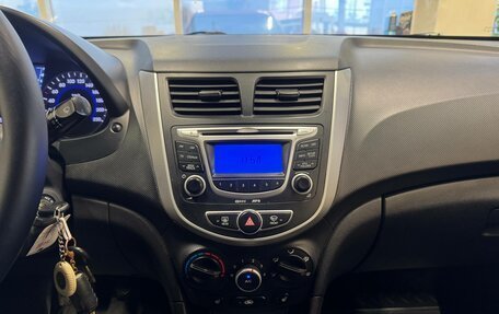 Hyundai Solaris II рестайлинг, 2013 год, 896 000 рублей, 12 фотография