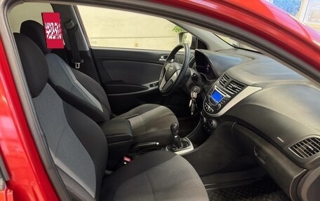 Hyundai Solaris II рестайлинг, 2013 год, 896 000 рублей, 9 фотография