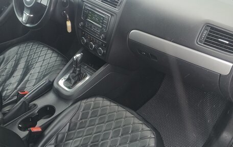 Volkswagen Jetta VI, 2012 год, 900 000 рублей, 4 фотография