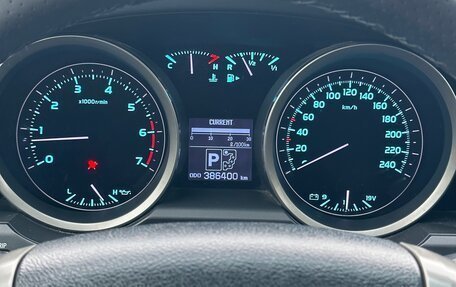 Toyota Land Cruiser 200, 2007 год, 2 500 000 рублей, 8 фотография