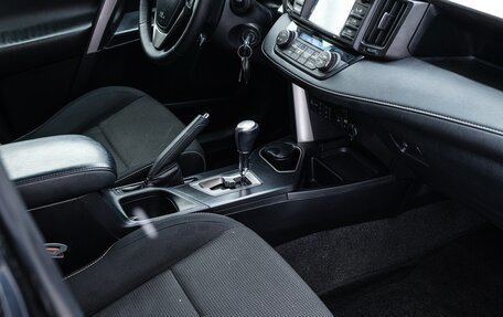 Toyota RAV4, 2016 год, 2 650 000 рублей, 16 фотография