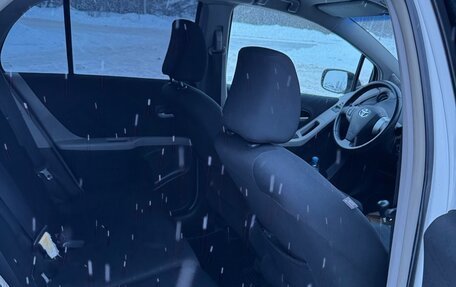 Toyota Yaris III рестайлинг, 2007 год, 560 000 рублей, 7 фотография