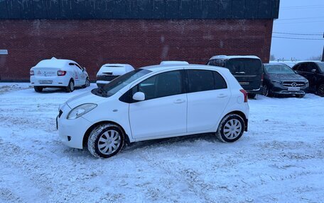 Toyota Yaris III рестайлинг, 2007 год, 560 000 рублей, 4 фотография