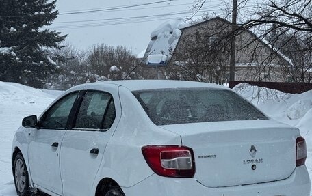 Renault Logan II, 2018 год, 300 000 рублей, 6 фотография