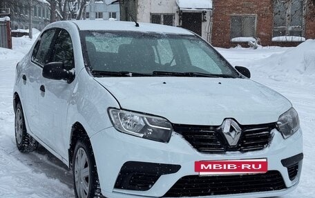 Renault Logan II, 2018 год, 300 000 рублей, 2 фотография