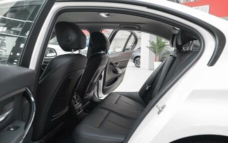 BMW 3 серия, 2014 год, 1 750 000 рублей, 11 фотография