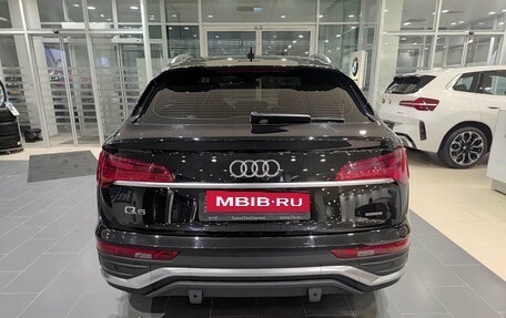 Audi Q5, 2021 год, 4 990 000 рублей, 7 фотография