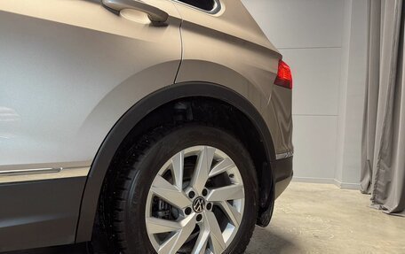 Volkswagen Tiguan II, 2021 год, 3 900 000 рублей, 10 фотография