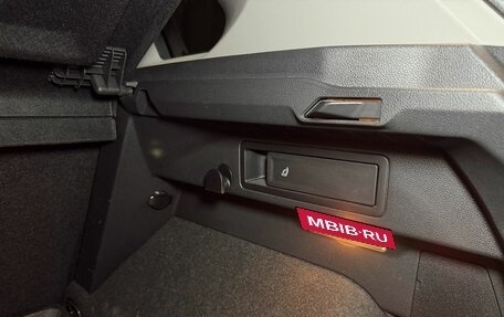 Volkswagen Tiguan II, 2021 год, 3 900 000 рублей, 39 фотография