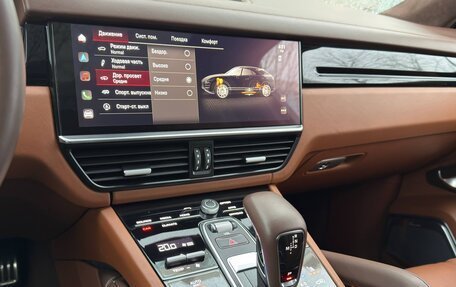 Porsche Cayenne III, 2022 год, 18 500 000 рублей, 27 фотография