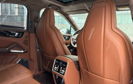 Porsche Cayenne III, 2022 год, 18 500 000 рублей, 36 фотография