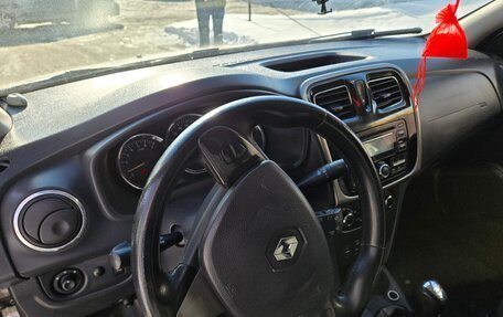 Renault Logan II, 2015 год, 495 000 рублей, 10 фотография