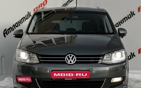 Volkswagen Sharan II, 2013 год, 1 450 000 рублей, 2 фотография
