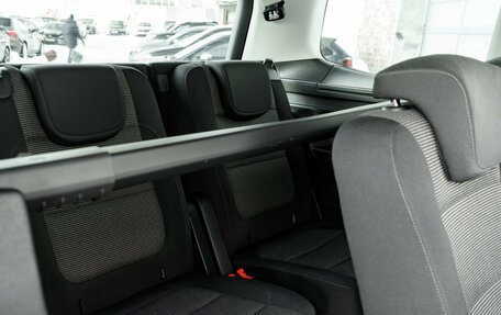 Volkswagen Sharan II, 2013 год, 1 450 000 рублей, 24 фотография