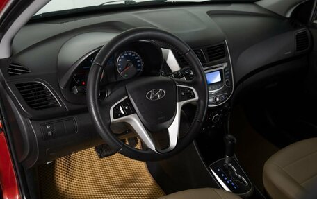 Hyundai Solaris II рестайлинг, 2013 год, 740 000 рублей, 5 фотография