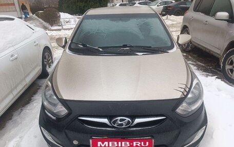 Hyundai Solaris II рестайлинг, 2013 год, 820 000 рублей, 1 фотография