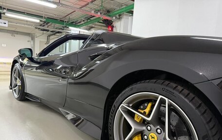 Ferrari F8, 2021 год, 37 000 000 рублей, 11 фотография