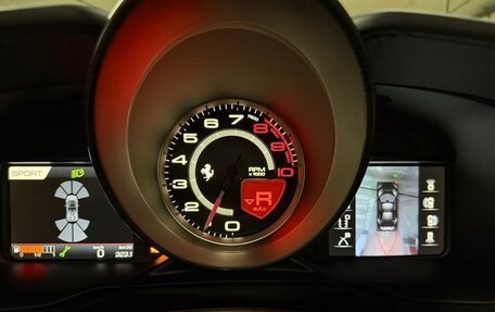 Ferrari F8, 2021 год, 37 000 000 рублей, 24 фотография