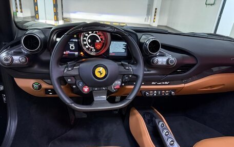 Ferrari F8, 2021 год, 37 000 000 рублей, 22 фотография