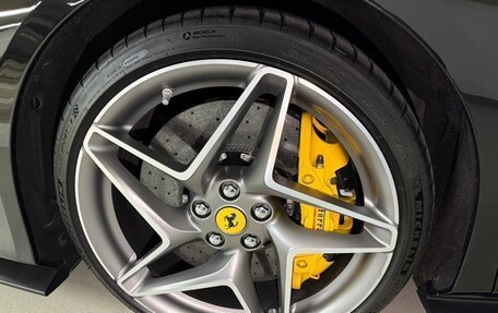 Ferrari F8, 2021 год, 37 000 000 рублей, 30 фотография