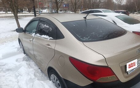 Hyundai Solaris II рестайлинг, 2013 год, 820 000 рублей, 6 фотография