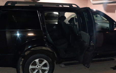 Nissan Pathfinder, 2011 год, 1 370 000 рублей, 6 фотография