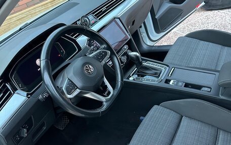 Volkswagen Passat B8 рестайлинг, 2019 год, 1 850 000 рублей, 5 фотография