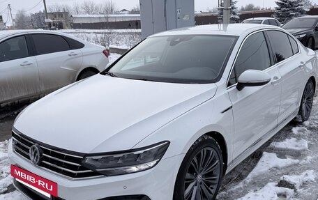 Volkswagen Passat B8 рестайлинг, 2019 год, 1 850 000 рублей, 8 фотография