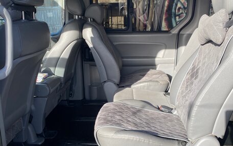 Hyundai Grand Starex Grand Starex I рестайлинг 2, 2011 год, 1 700 000 рублей, 10 фотография