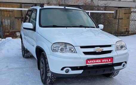 Chevrolet Niva I рестайлинг, 2015 год, 790 000 рублей, 1 фотография