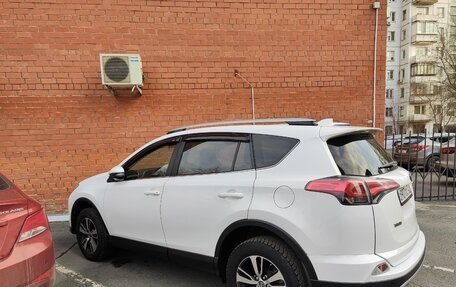 Toyota RAV4, 2017 год, 2 630 000 рублей, 5 фотография