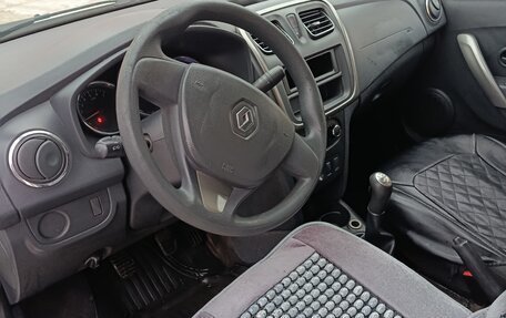 Renault Logan II, 2015 год, 500 000 рублей, 6 фотография