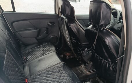 Renault Logan II, 2015 год, 500 000 рублей, 5 фотография