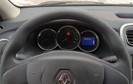 Renault Logan II, 2015 год, 500 000 рублей, 14 фотография