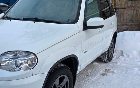 Chevrolet Niva I рестайлинг, 2015 год, 790 000 рублей, 2 фотография