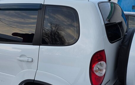 Chevrolet Niva I рестайлинг, 2015 год, 790 000 рублей, 4 фотография