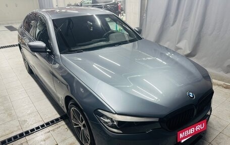 BMW 5 серия, 2019 год, 1 795 000 рублей, 2 фотография
