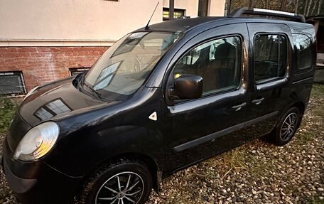 Renault Kangoo II рестайлинг, 2010 год, 500 000 рублей, 3 фотография