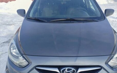 Hyundai Solaris II рестайлинг, 2011 год, 850 000 рублей, 2 фотография