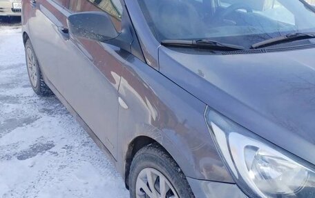 Hyundai Solaris II рестайлинг, 2011 год, 850 000 рублей, 4 фотография