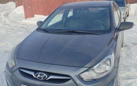 Hyundai Solaris II рестайлинг, 2011 год, 850 000 рублей, 5 фотография