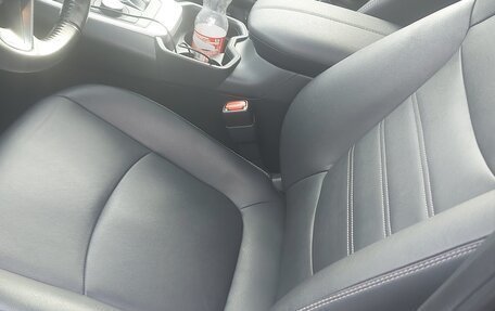 Toyota RAV4, 2021 год, 4 600 000 рублей, 11 фотография