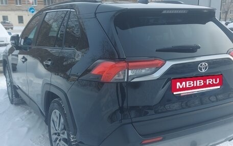 Toyota RAV4, 2021 год, 4 600 000 рублей, 6 фотография