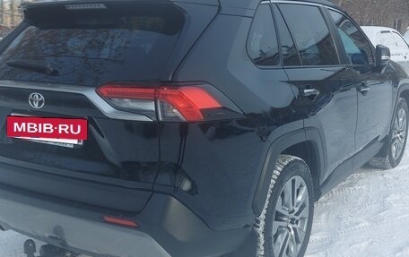 Toyota RAV4, 2021 год, 4 600 000 рублей, 5 фотография