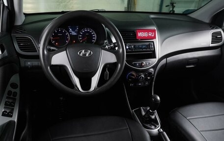 Hyundai Solaris II рестайлинг, 2013 год, 899 000 рублей, 6 фотография