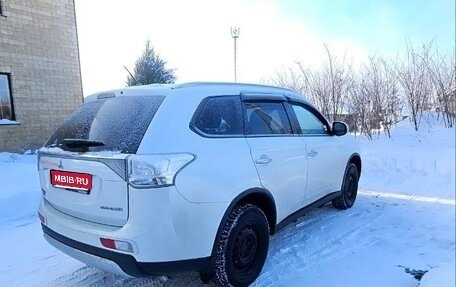 Mitsubishi Outlander III рестайлинг 3, 2014 год, 1 400 000 рублей, 1 фотография