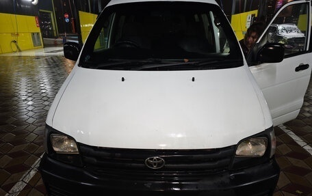 Toyota Lite Ace IV, 2000 год, 525 000 рублей, 1 фотография